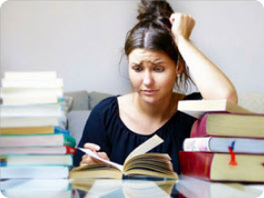 Lesende Frau   Bücher